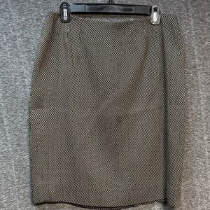 Linda Allard Ellen Tracy Black and Tan Pencil Skirt